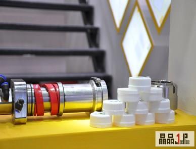 High capacity cap compression molding machine